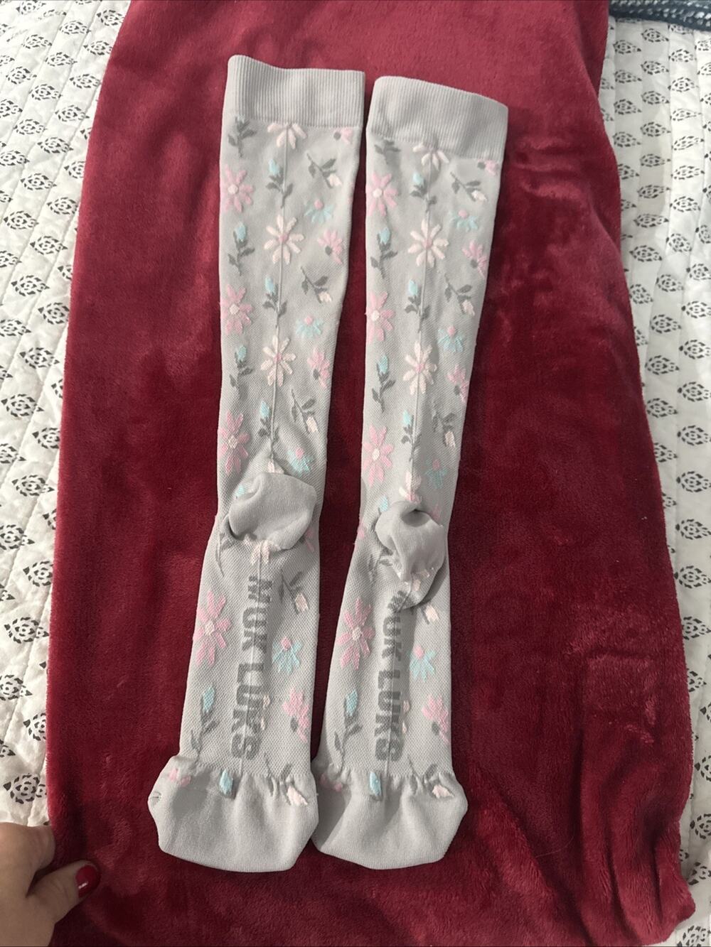 MUK LUKS Women’s Gray Floral Knee High Compression Socks Pink Blue Flowers